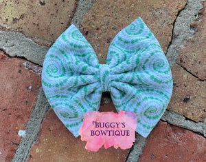 Green Swirls bow/ bow tie/ headband/ piggies/ scrunchie
