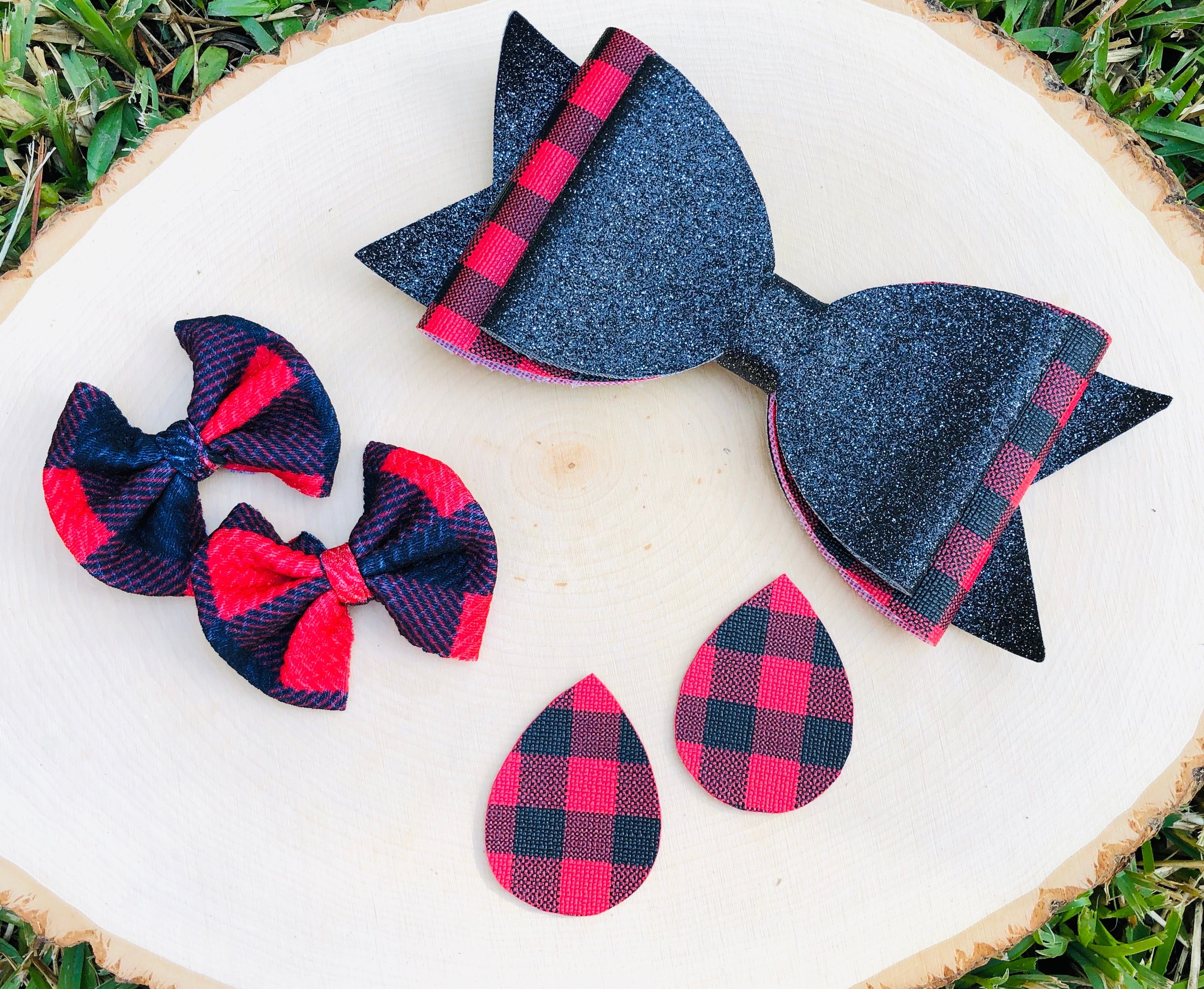 Buffalo plaid bow/bow tie/headband/piggies/Scrunchie